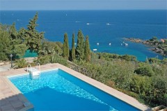 Dolmens pool & view.