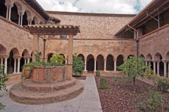 Frejus romanic cloisters the well