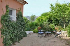 Latour kitchen terrace
