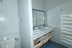 Ligurienne bathroom 1 b