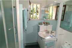 Lorelyn bathroom 2