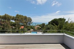 Pins Parasols view upper balcony a