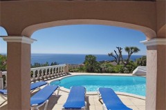 Tumulus-P pool and view.