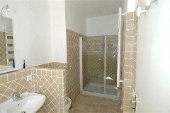 Aurelia bathroom 1.